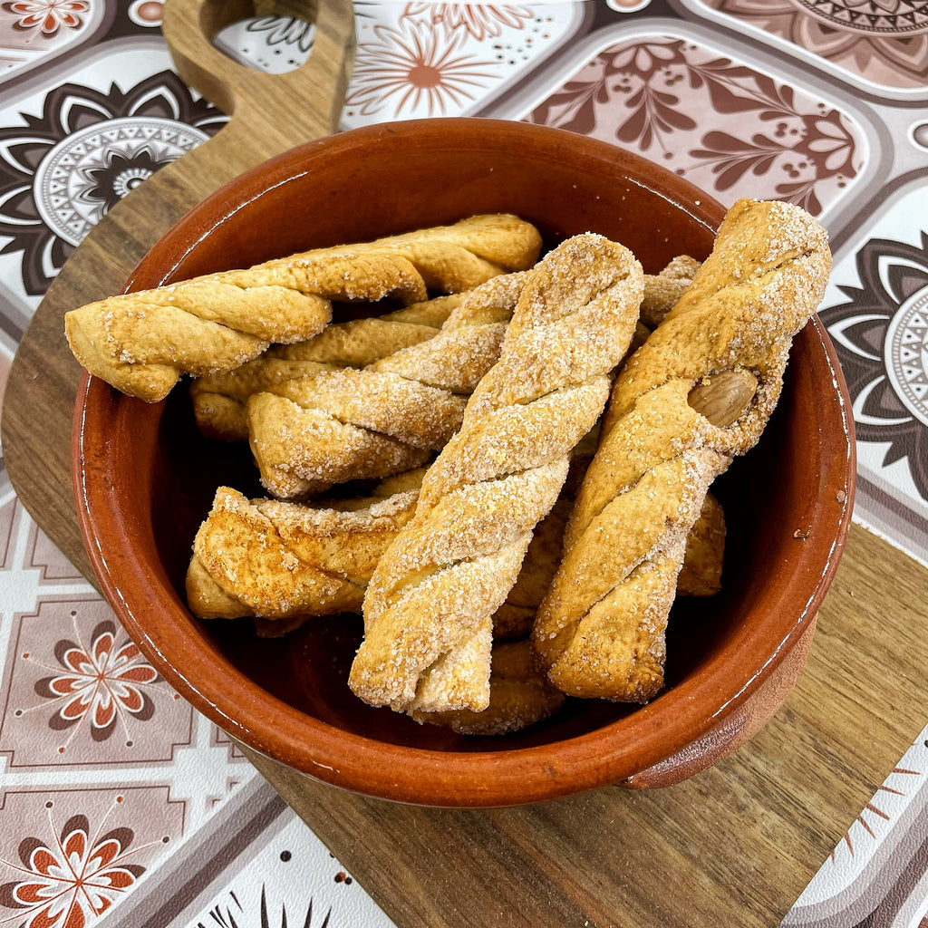 Sweet Braids with Handmade Almonds 250g