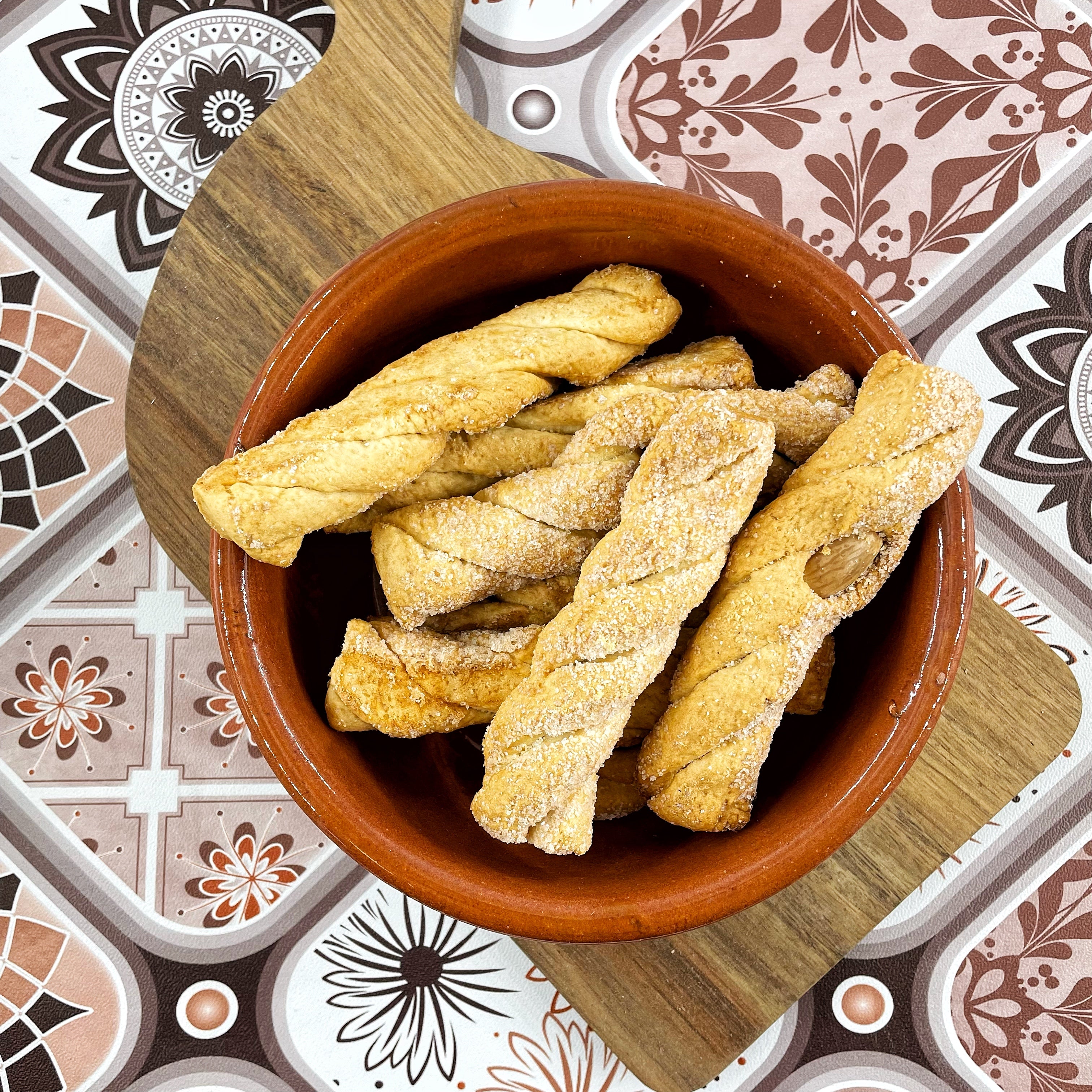 Treccine Dolci con Mandorle Fatte a Mano 250gr